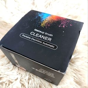 NIB Portable electronic make-up brush cleaner